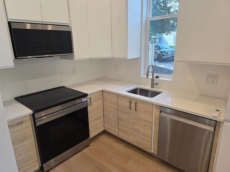7024 SW 152nd Ave — Photo 12