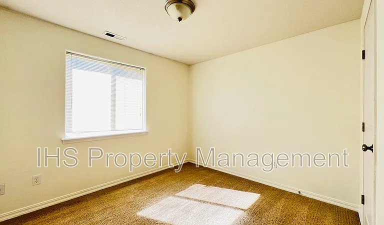 5718 Westport Ln — Photo 9