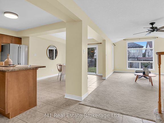 5th image of 33 Hilltop Rd