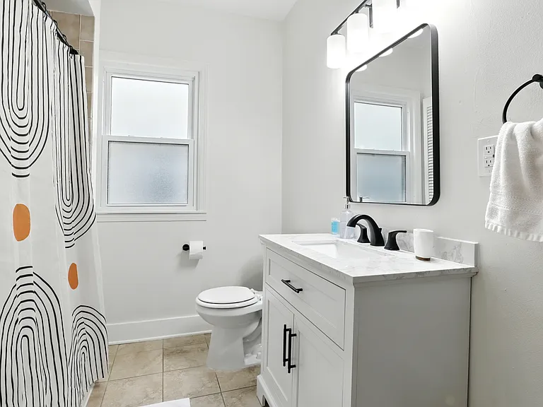 140 Commonwealth Ave — Photo 15