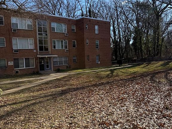 3rd image of 514 Ridge Rd SE APT 111