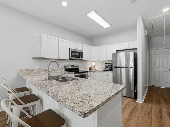 16879 Balmoral St, Montgomery, TX 77316