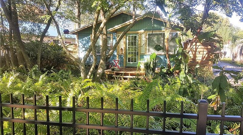 1st image of 1121 Naples Dr