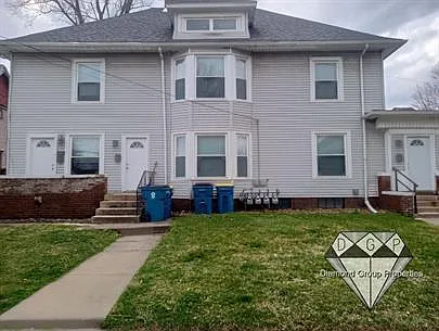 113 S West St photo 1