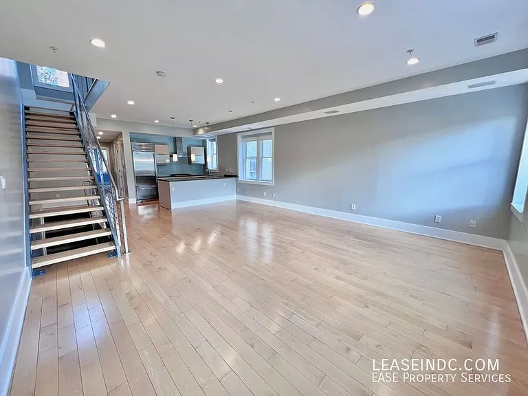 2619 Garfield St NW #4 — Photo 6