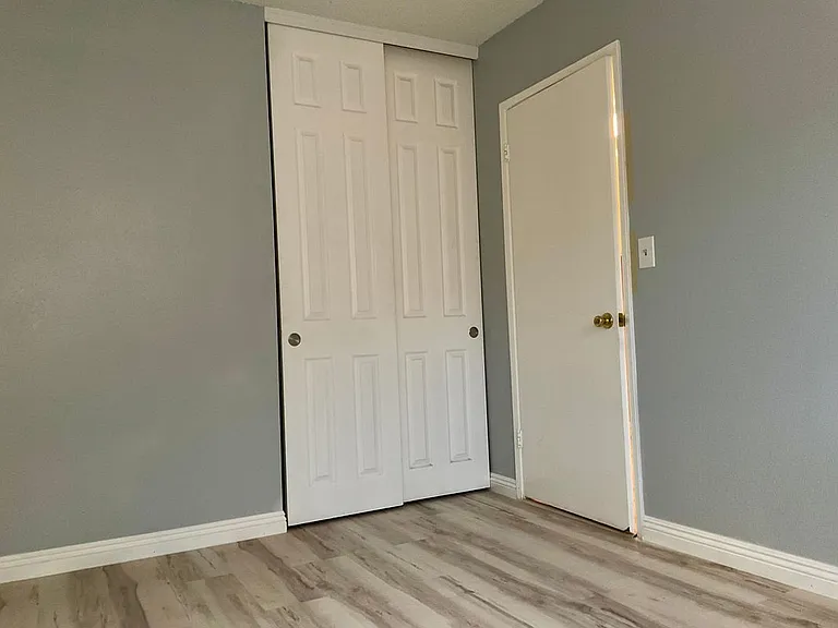 1312 N North St — Photo 17