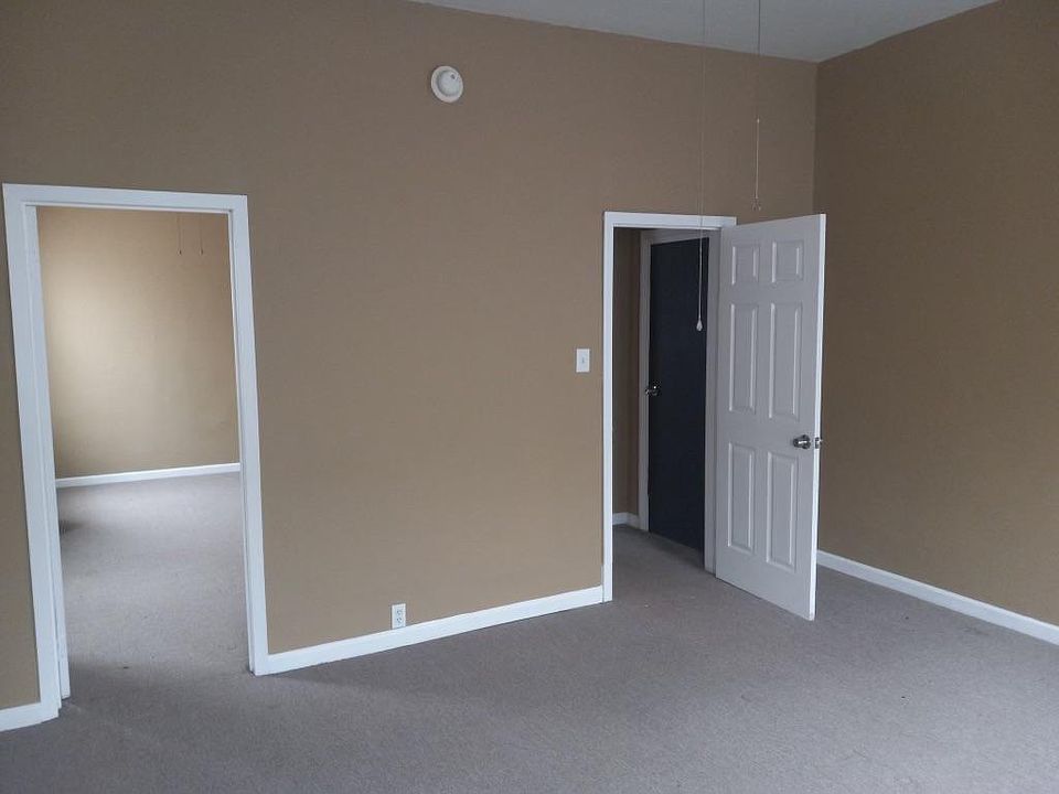 1st image of 3421 N 21st St #3