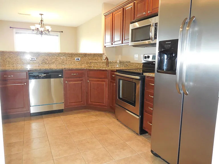 341 Coldwater Dr — Photo 3