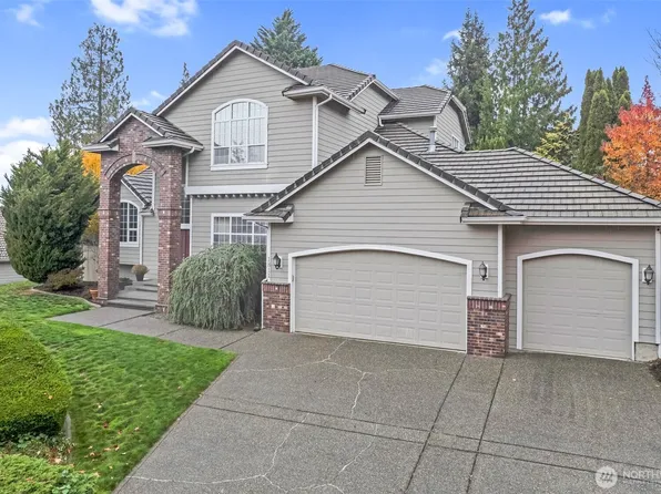 1811 Crystal Lane Loop SE, Puyallup, WA 98374