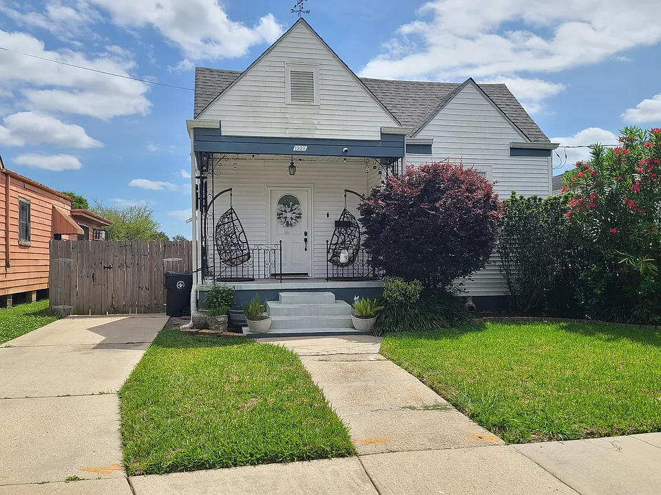 1920 Brutus St