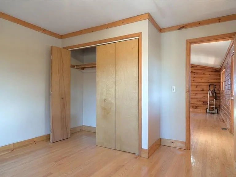 550 Colhoun St NE — Photo 5
