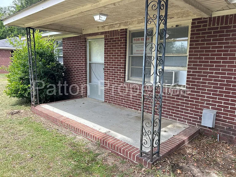 3100 Oweada Dr — Photo 3