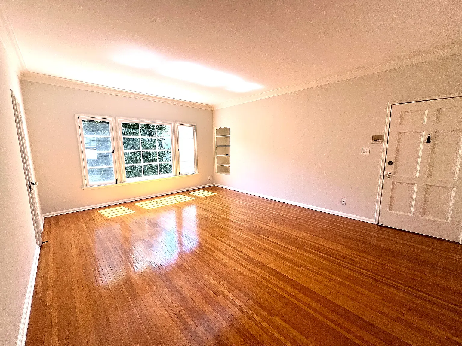 1 bed, 900 sqft, $2,950 — Photo 4
