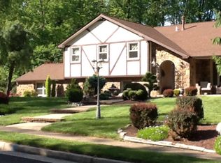 1405 Greenawalt Rd, Huntingdon Valley, PA 19006