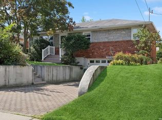 2922 218th St, Bayside, NY
