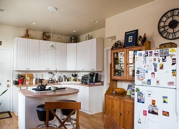 4th image of 957 N Ashland Ave APT 2F