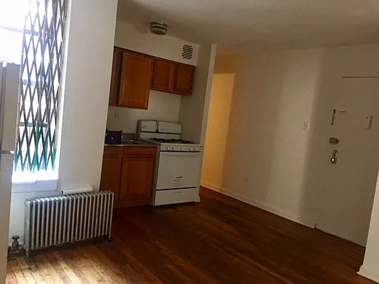 Rented by Camelot Realty Group | media 4