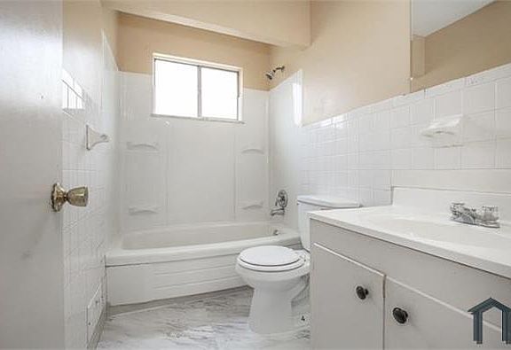 5th image of 19758 Maple Heights Blvd