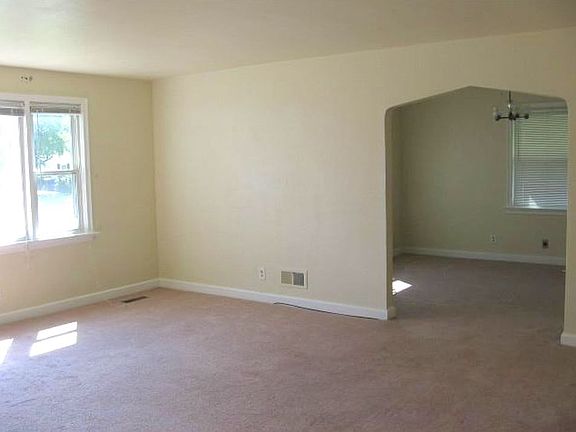 3rd image of 3801 Dare Cir #A