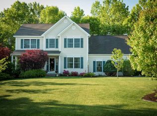 5 Chapel Hill Blvd, Ballston Lake, NY 12019