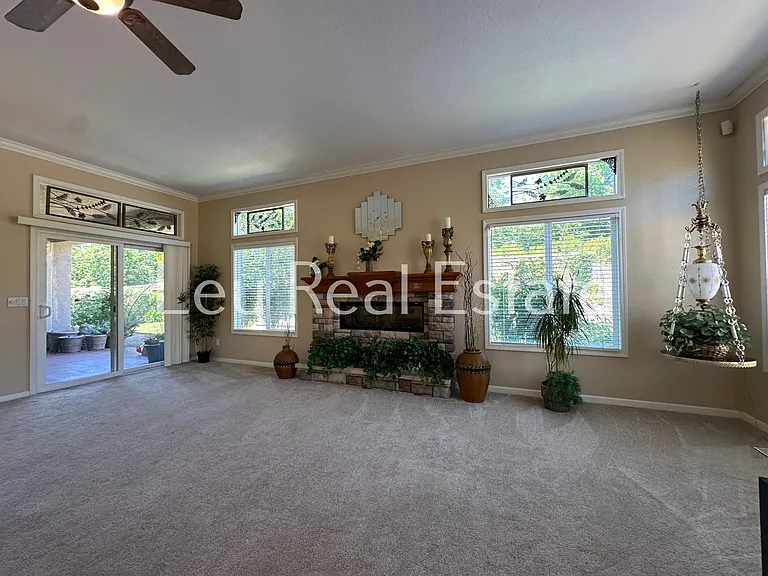 131 Gage Ct — Photo 19