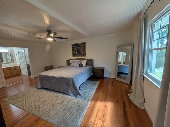 1843 Hidden Harbor Rd, Hixson, TN 37343