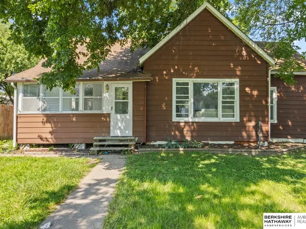 205 N Cedar St, Hooper, NE 68031