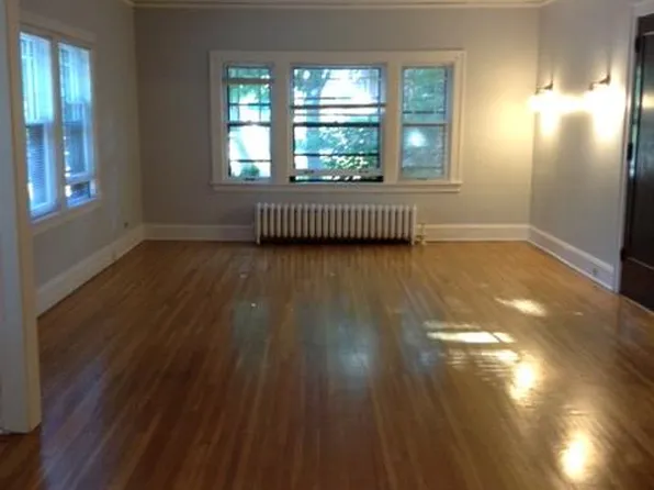 2000 Grand Ave S, Minneapolis, MN 55405