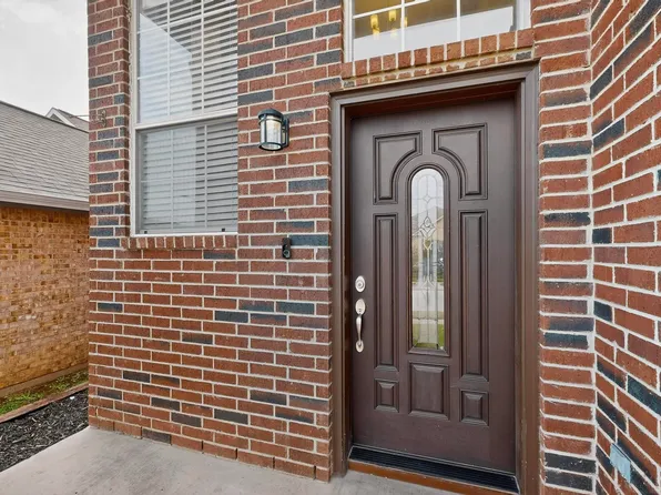 4900 Lodgepole Ln, Fort Worth, TX 76137