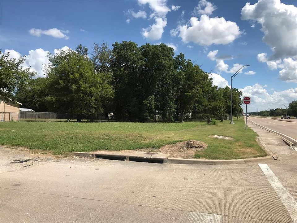 2nd image of 515 Greenwood St Lot 29B