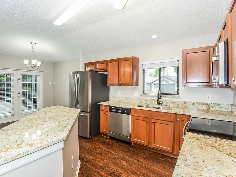 534 S Sundance Dr — Photo 7