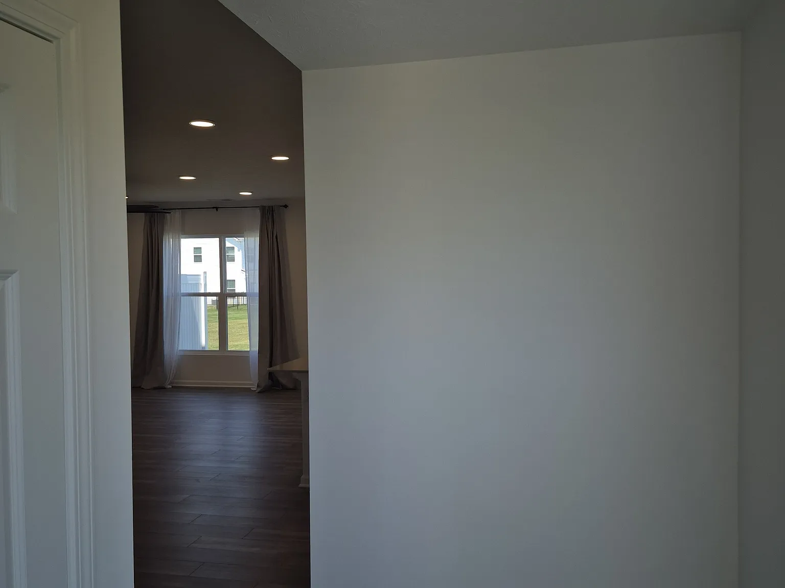 3 bed, 2.5 bath, 1779 sqft, $2,250 — Photo 3