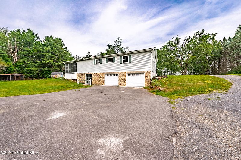 5th image of 2530 Mudge Road
