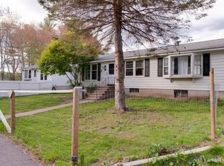 30R Gowing Rd APT A, Hudson, NH 03051