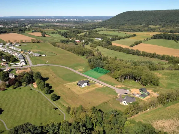 655 Montclair Ln, Boalsburg, PA 16827