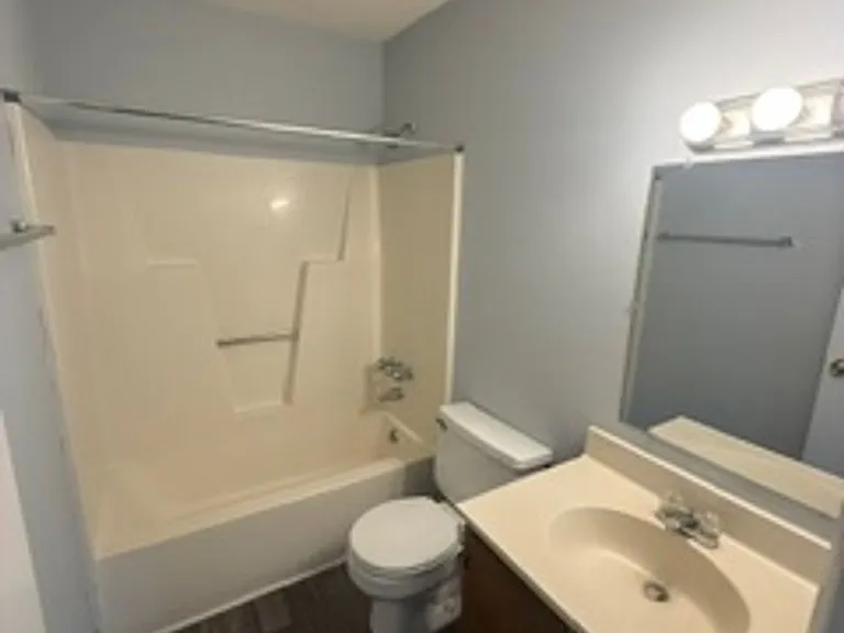 302 Reece Ave — Photo 6