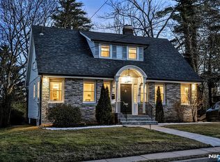 555 Lincoln Ave, Glen Rock, NJ 07452