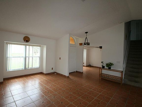 3rd image of 7943 Wellsmere Cir