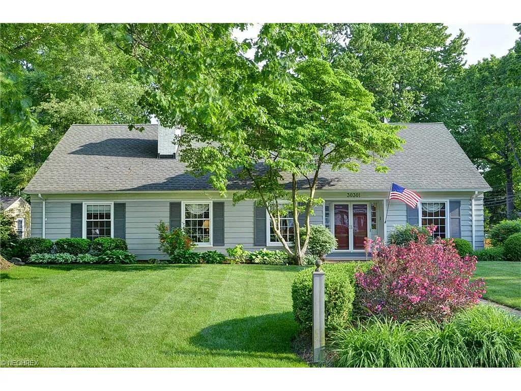 30301 Winsor Dr photo 1