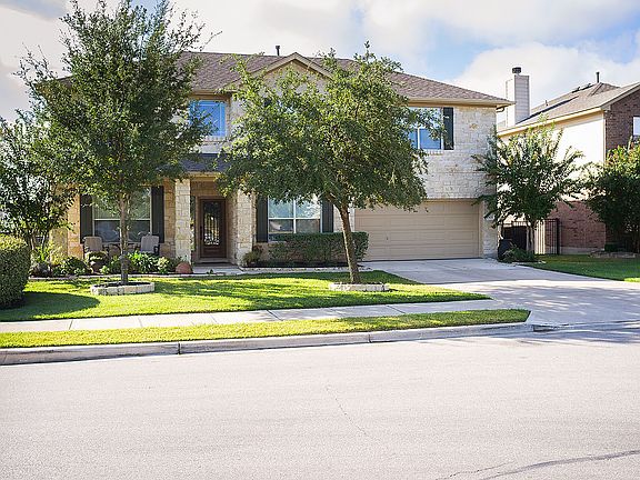2nd image of 903 Wood Mesa Dr