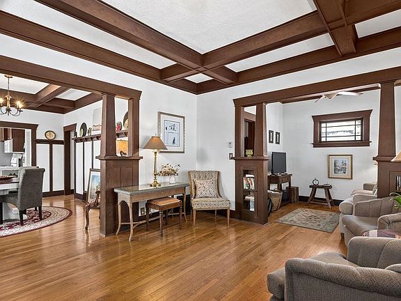 5th image of 607 W Kiernan Ave