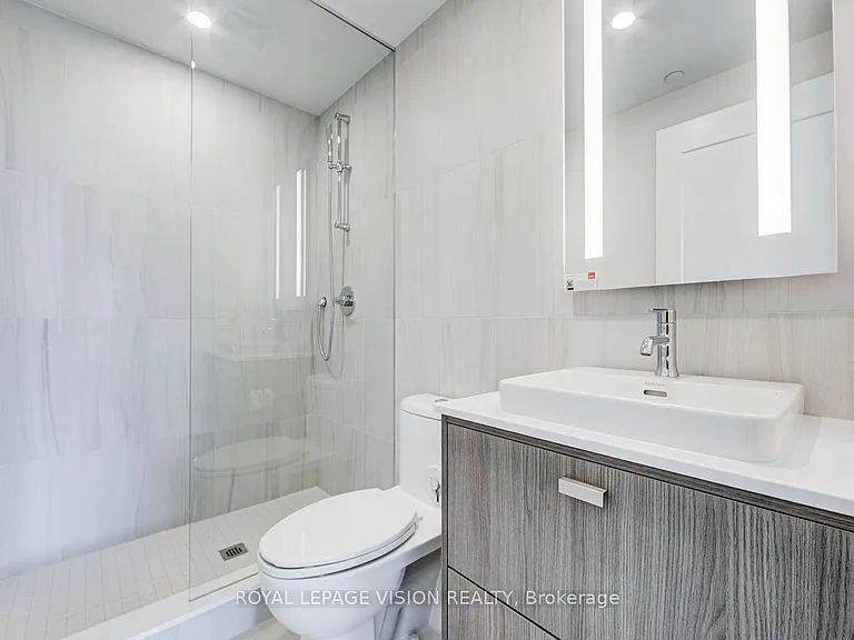 858 Dupont St #723 — Photo 23