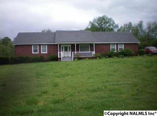 302 Manley Rd E, Hazel Green, AL 35750