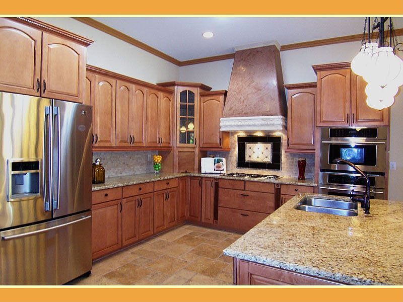 LUXURY FINISHES THROUGHOUT