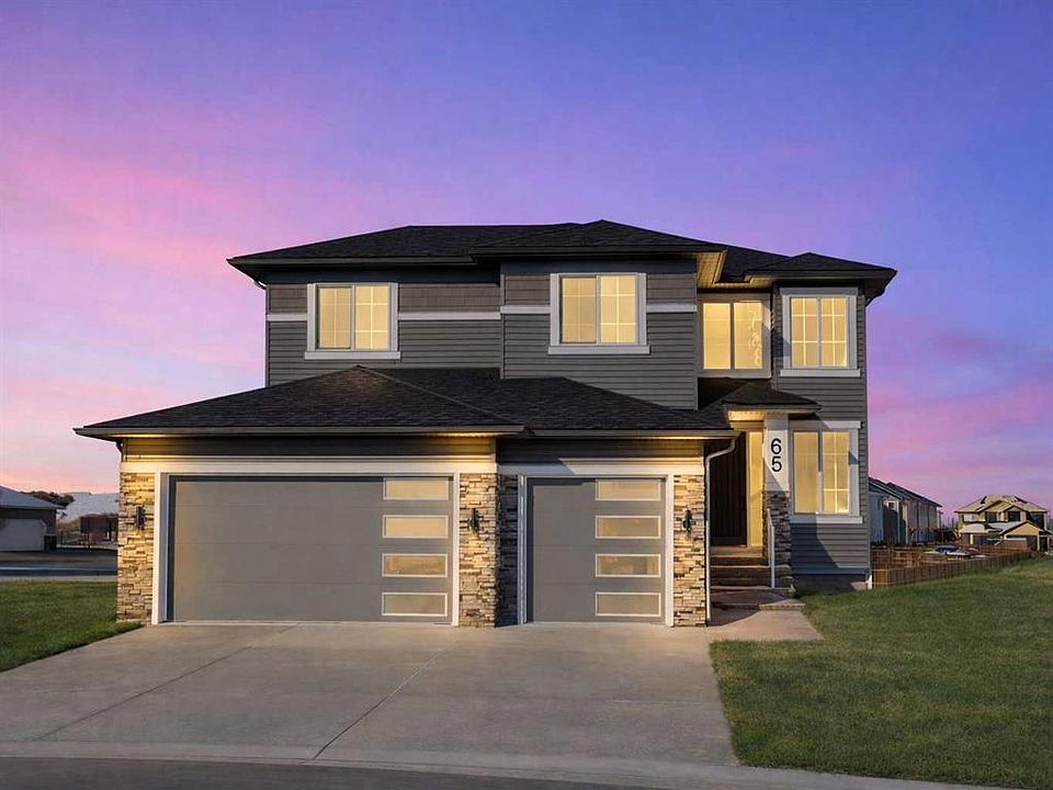 1st image of 65 SE Lakes Estates Cir
