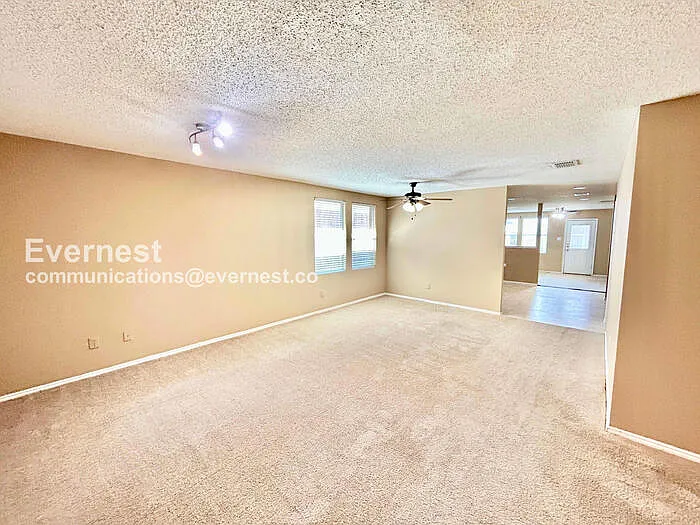 3422 Lipizzan Dr — Photo 5