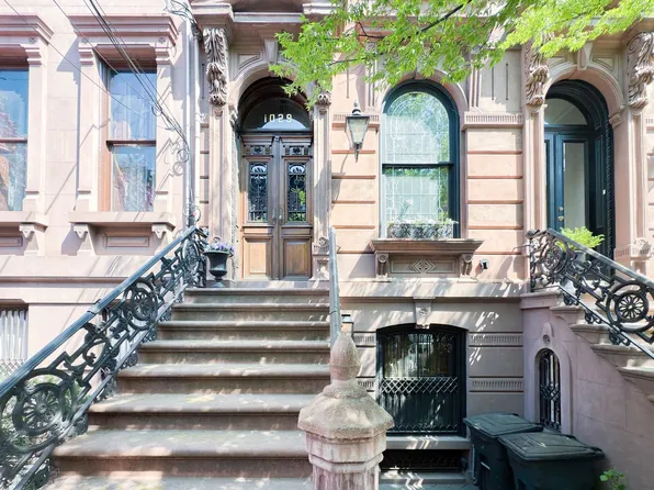 1029 Bloomfield Street image 1 of 40