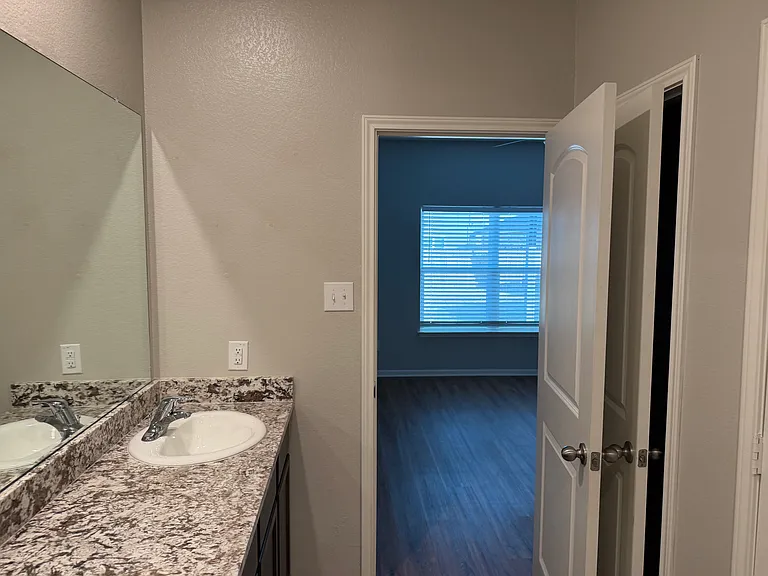 105 Declaration Ln — Photo 24