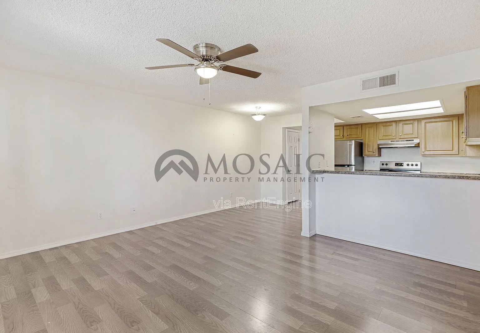 1 bed, 1.0 bath, 672 sqft, $790 — Photo 3