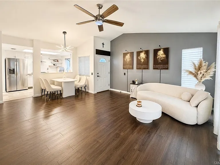 2444 Paseo Circulo — Photo 3